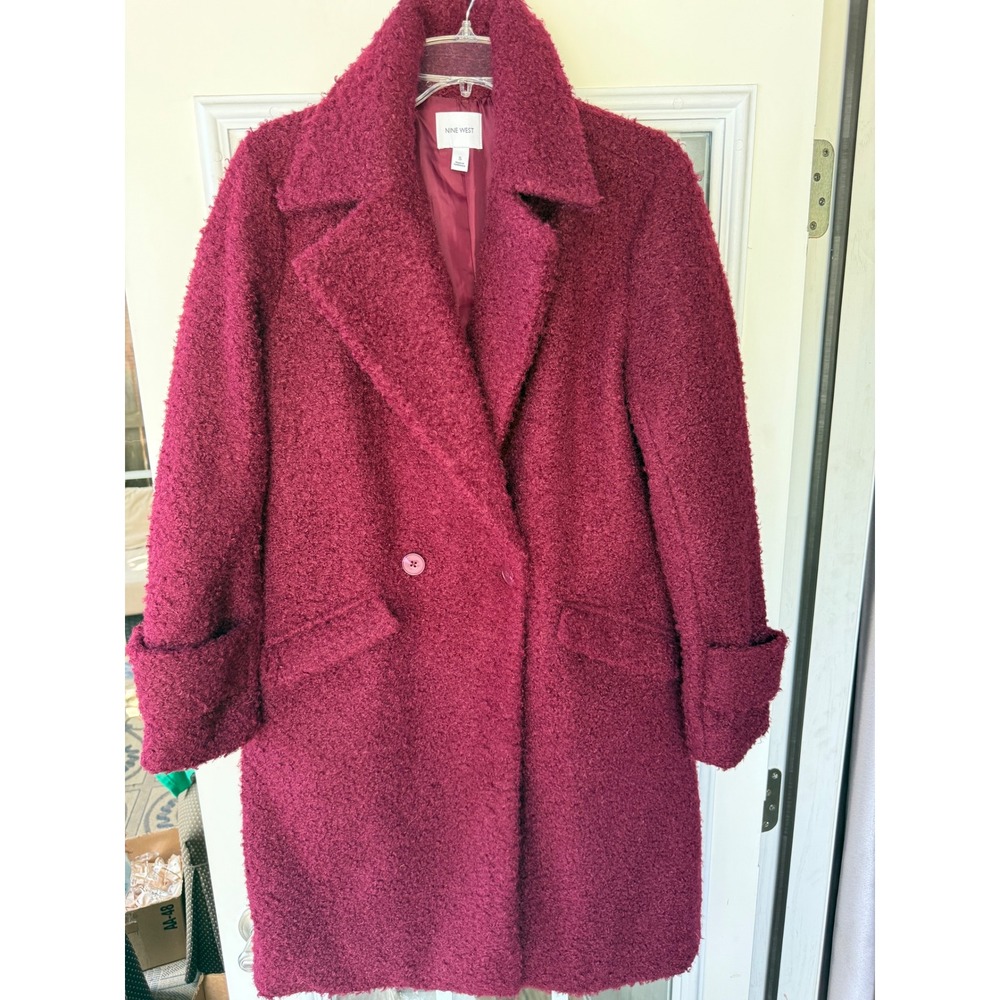 Nine West burgundy small bouclé double breasted coat notch lapel cuffed sleeves